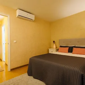 Pajaritos - Private Parking Included Appartamento